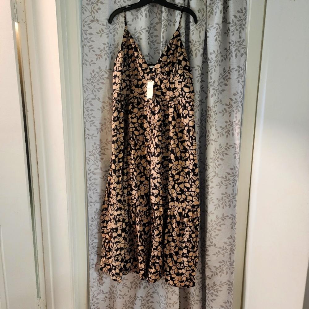 NWT Abercrombie & Fitch XLP floral maxi dress
